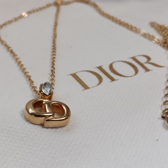 Christian Dior ✨️Cat Eye Gemstone Pendant 1990s Vintage Gold Plated Necklace - Picture 9 of 13